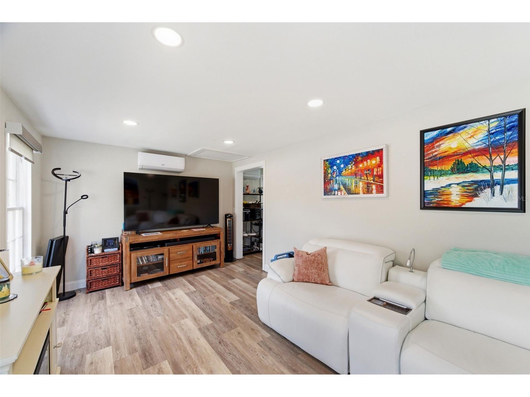 320 N Betty Lane Clearwater FL 33755 TB8482837 image61