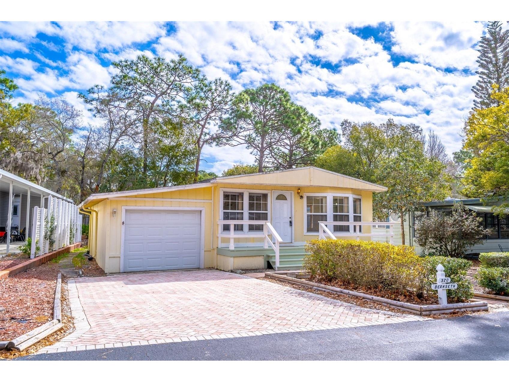 320 N Forest Boulevard Lake Mary FL 32746 O6384129 image1