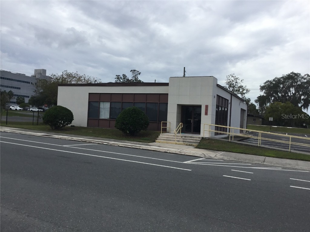 320 N Magnolia Avenue #A Ocala FL 34475 OM689170 image1