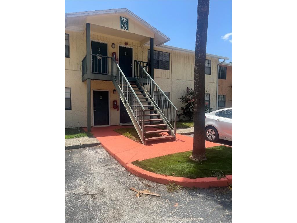320 Oak Rose Lane #201 Tampa FL 33612 T3392439 image1