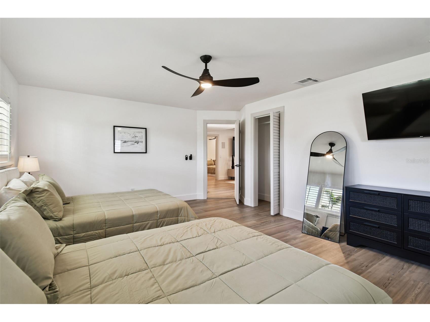 320 Palm Island NE Clearwater Beach FL 33767 TB8434339 image10