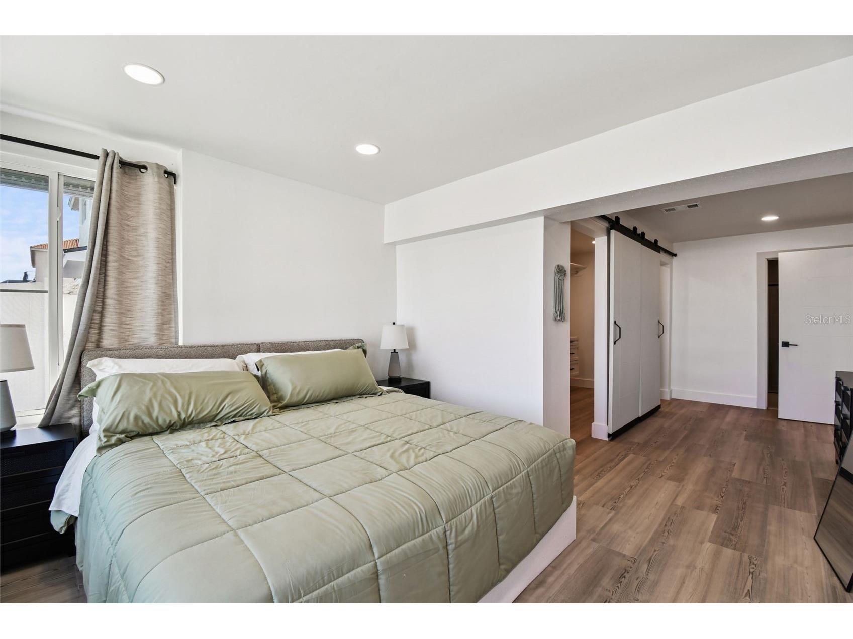 320 Palm Island NE Clearwater Beach FL 33767 TB8434339 image14