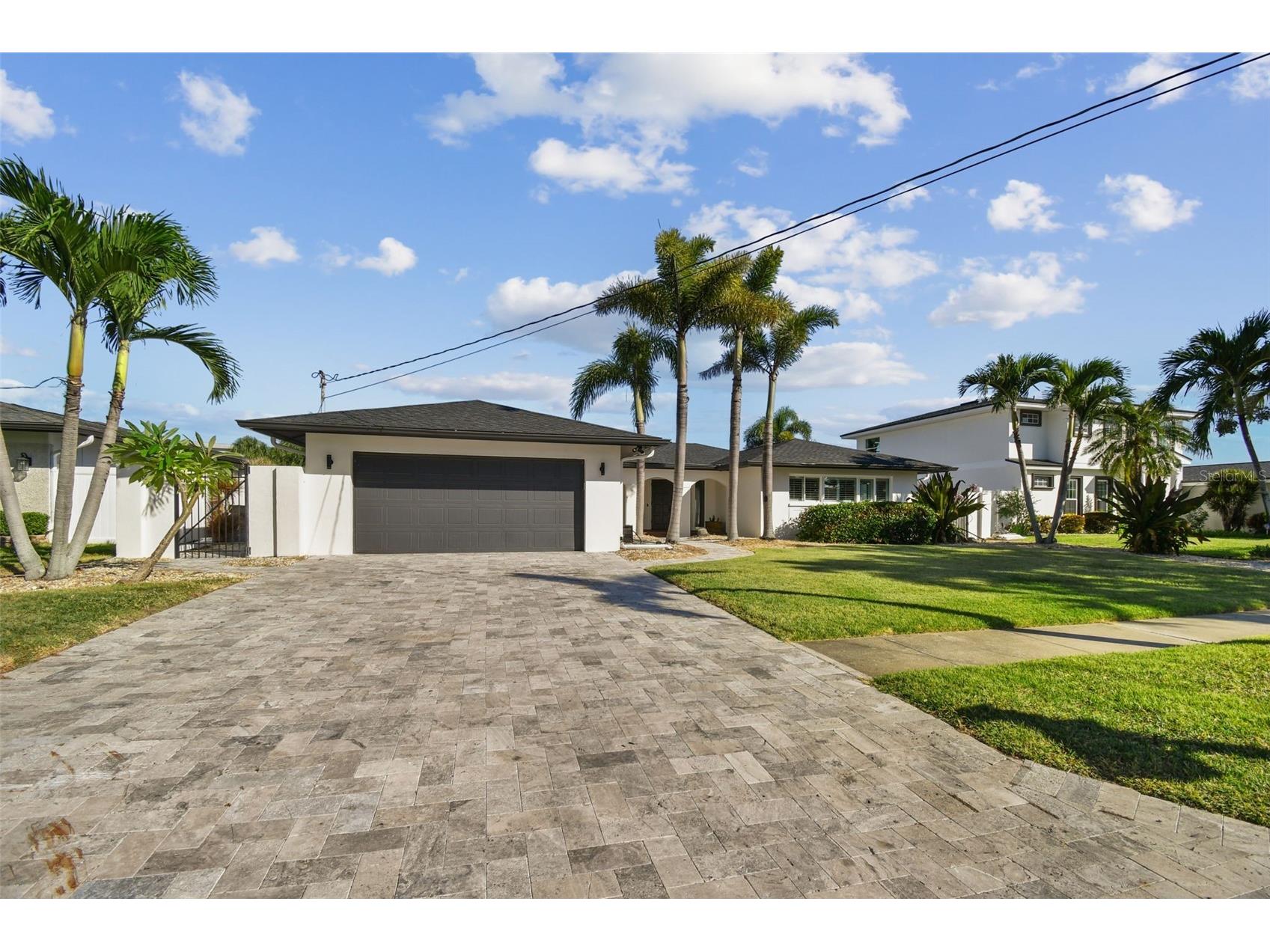 320 Palm Island NE Clearwater Beach FL 33767 TB8434339 image2