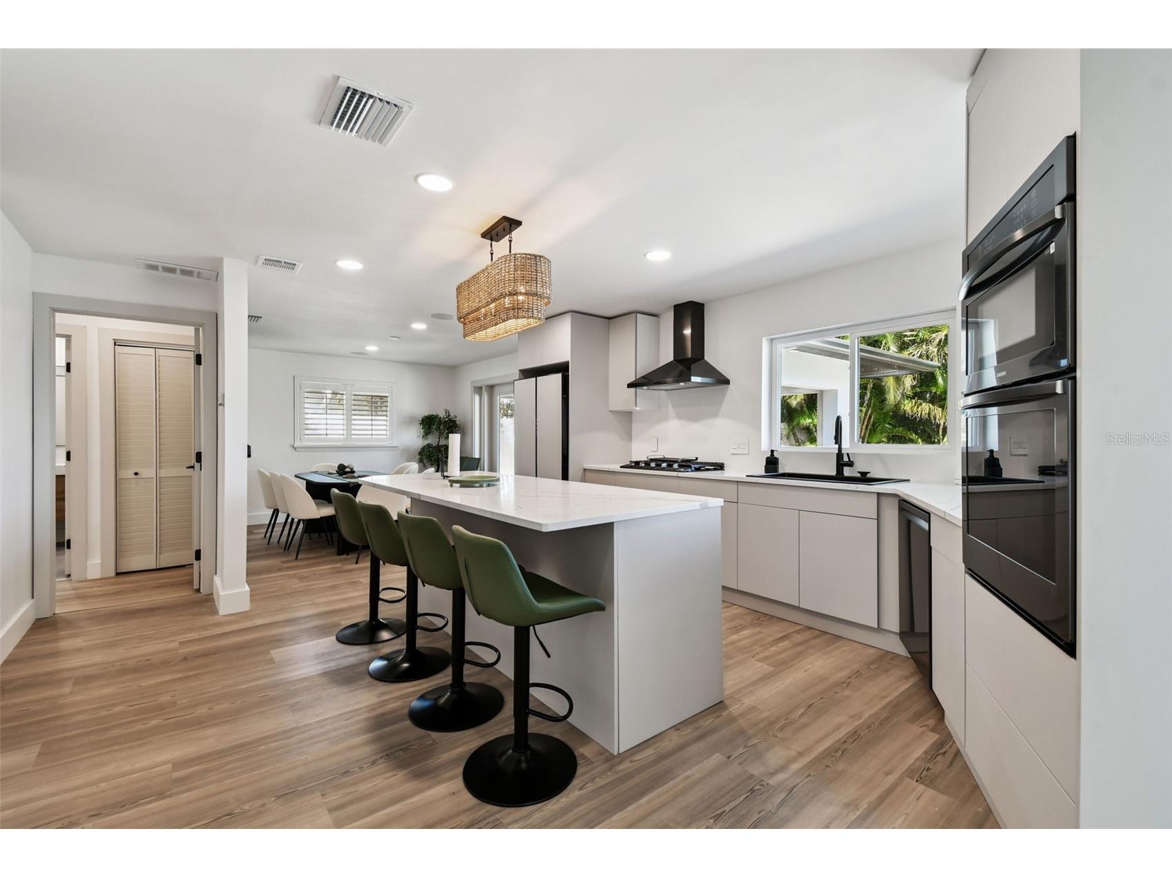 320 Palm Island NE Clearwater Beach FL 33767 TB8434339 image20