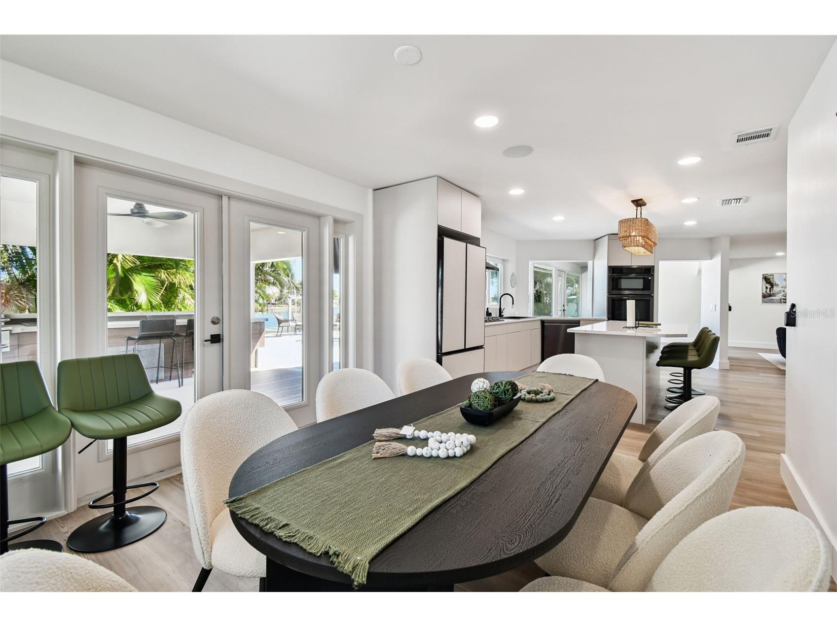 320 Palm Island NE Clearwater Beach FL 33767 TB8434339 image37