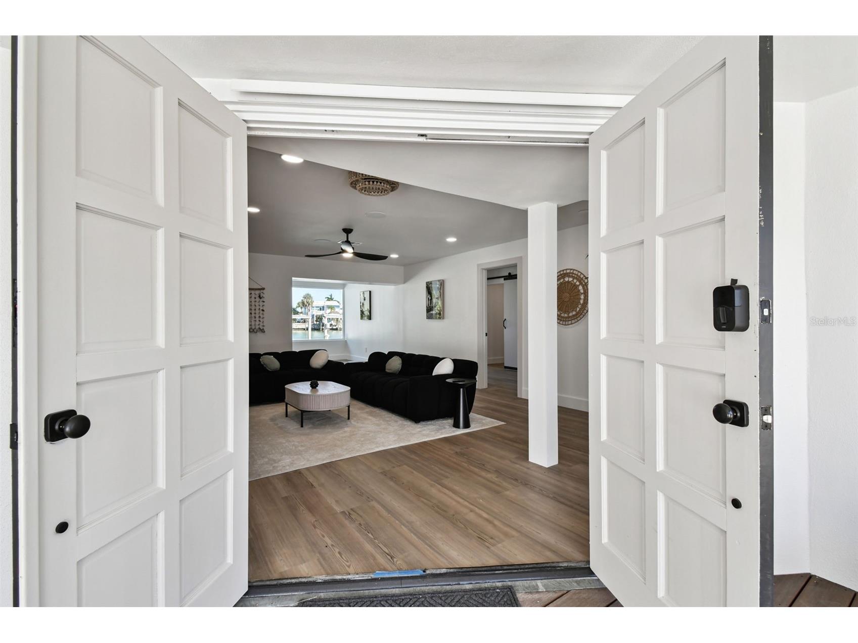 320 Palm Island NE Clearwater Beach FL 33767 TB8434339 image4