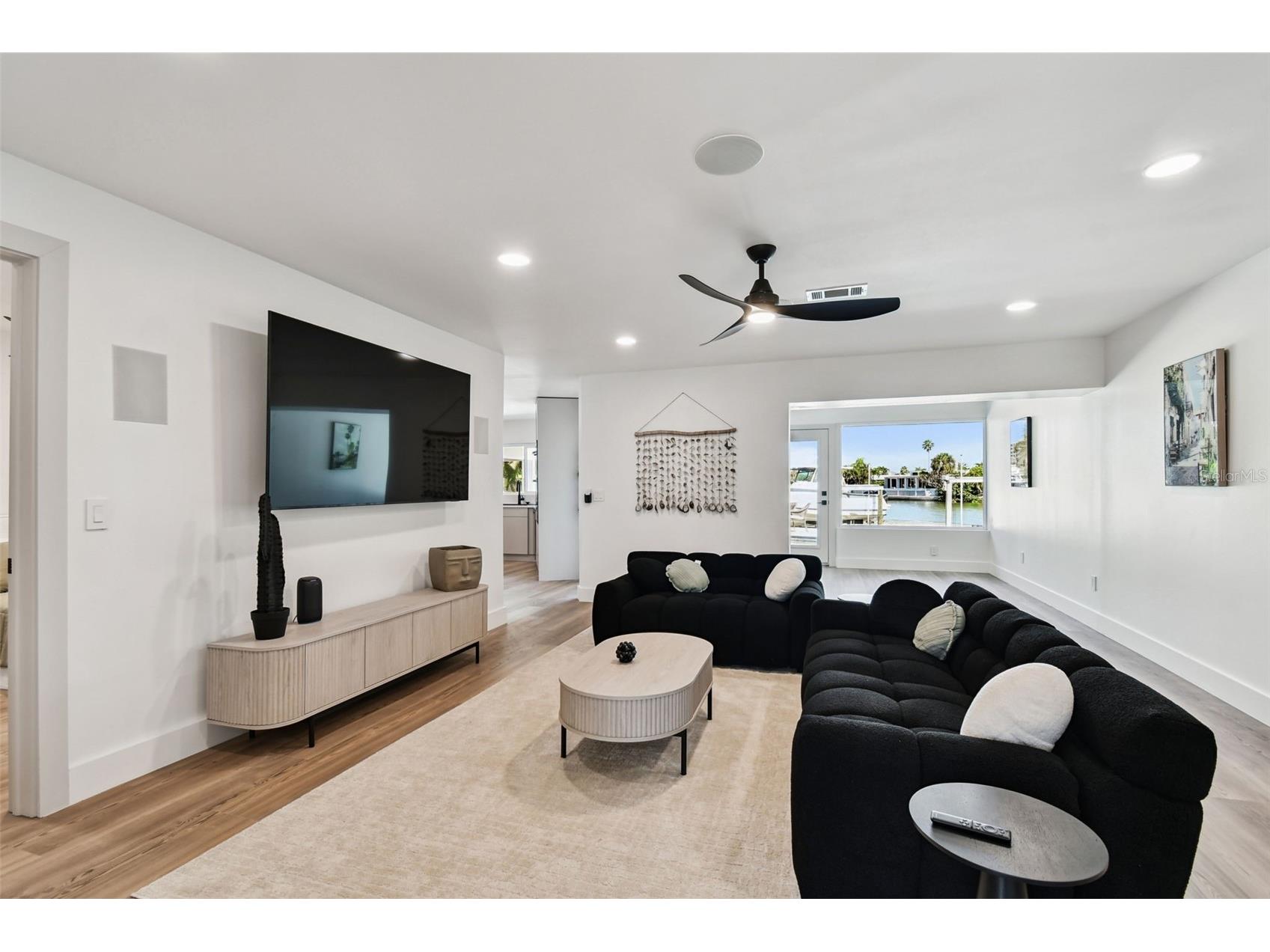 320 Palm Island NE Clearwater Beach FL 33767 TB8434339 image5