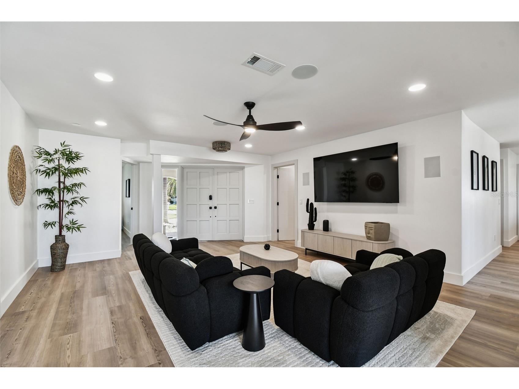 320 Palm Island NE Clearwater Beach FL 33767 TB8434339 image7