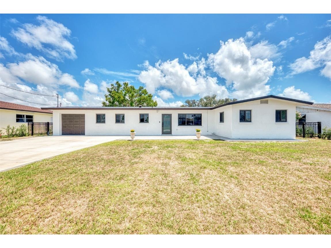 320 Redwood Road Venice FL 34293 - Shamrock Lake T3495855 image1