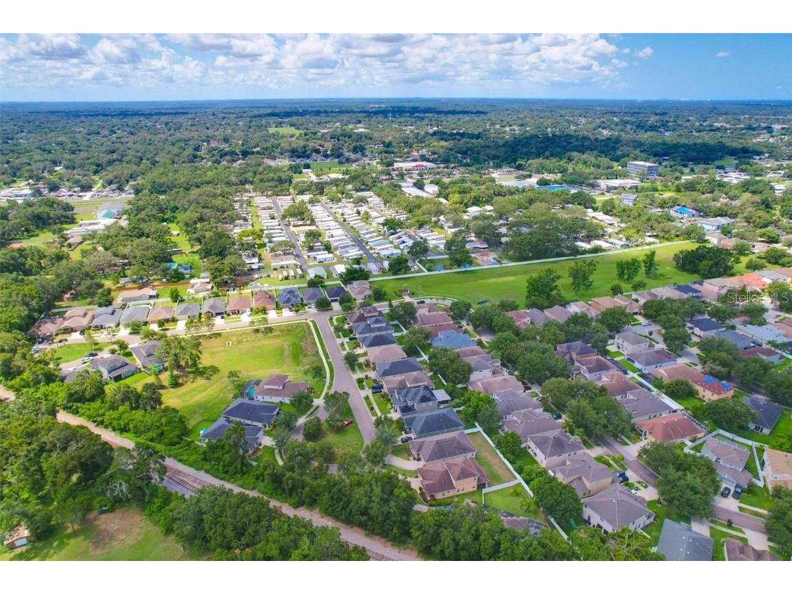 320 Roxbury Crossing Court Valrico FL 33594 TB8401596 image38