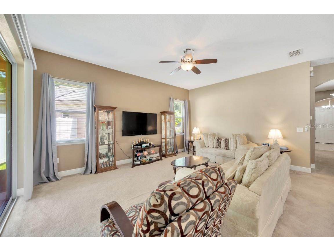 320 Roxbury Crossing Court Valrico FL 33594 TB8401596 image4