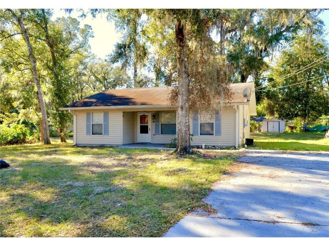 320 Ruby Avenue Deland FL 32724 V4939730 image1