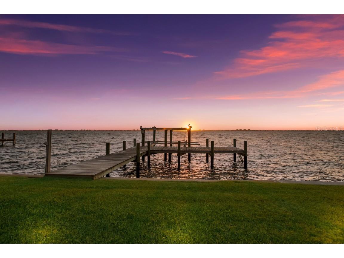 320 S Shore Drive Sarasota FL 34234 - SARASOTA BAY A4524991 image1