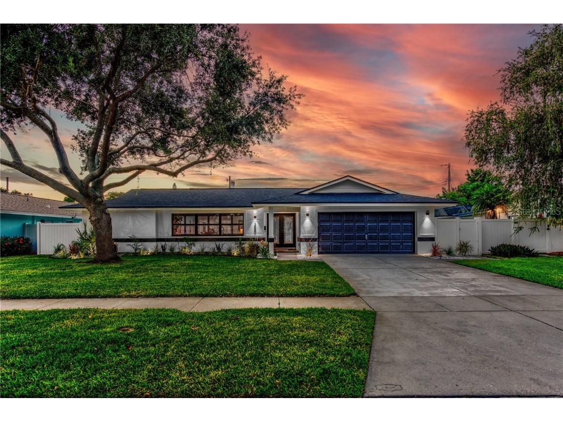 3200 62nd Street N Saint Petersburg FL 33710 U8216837 image1