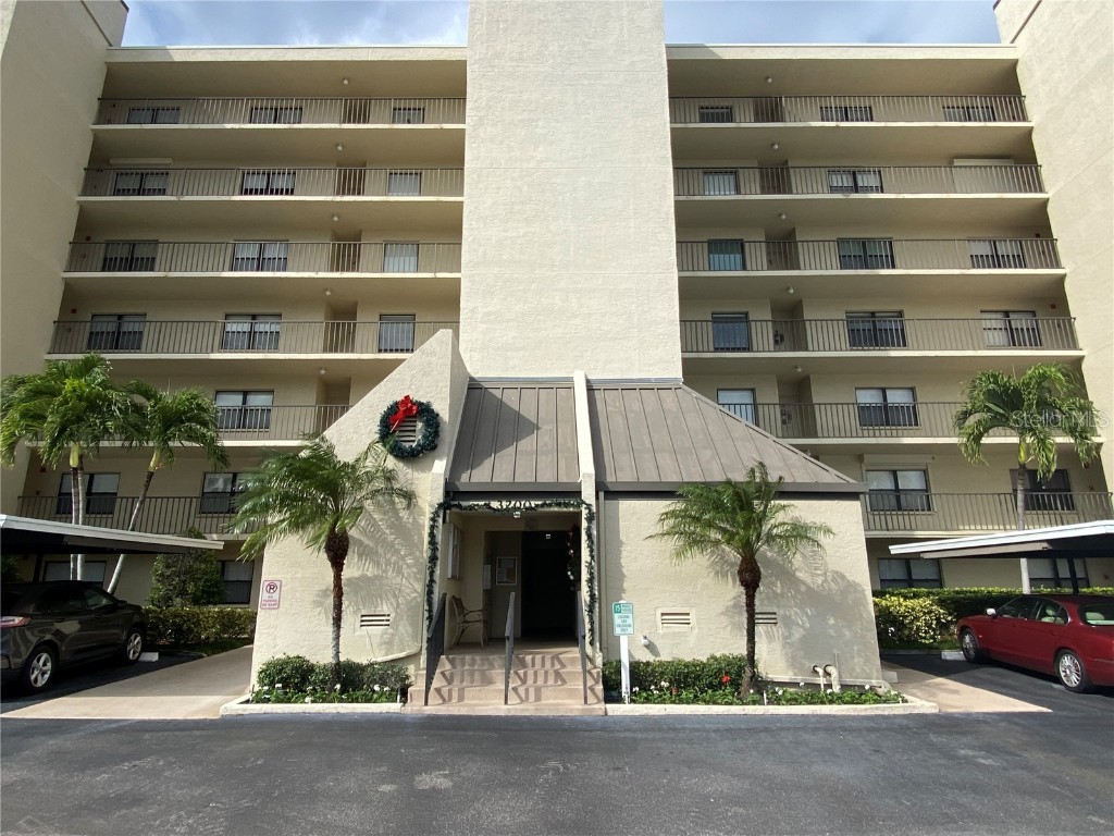 3200 Cove Cay Drive #1A Clearwater FL 33760 - TAMPA BAY U8185484 image1