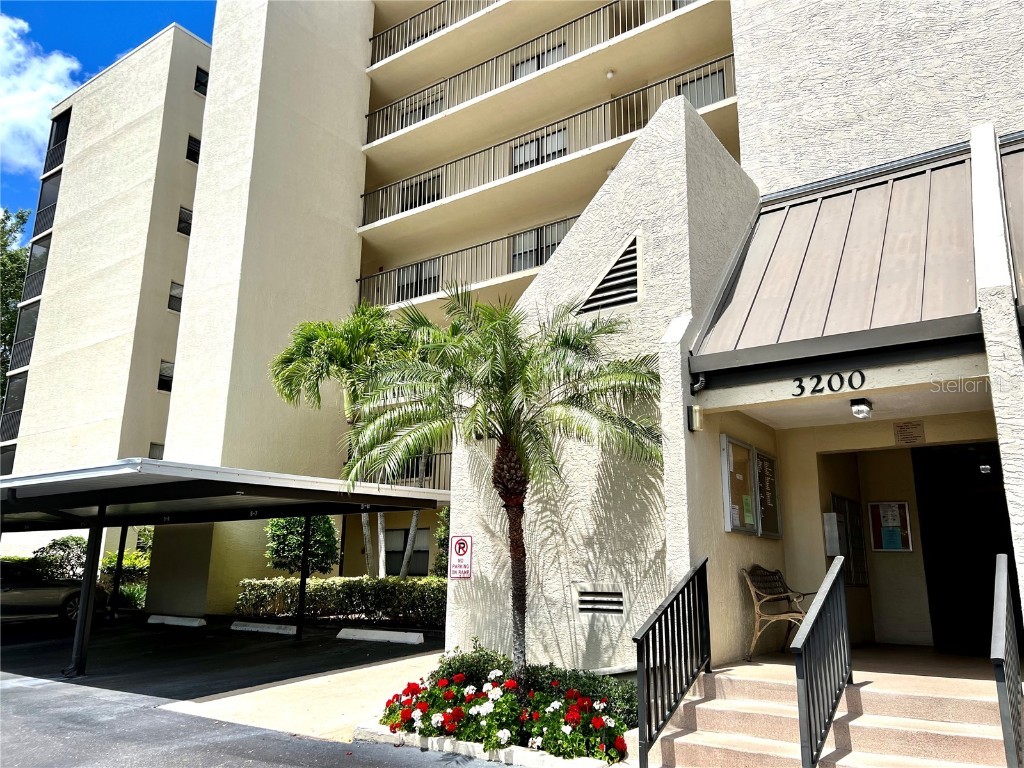 3200 Cove Cay Drive #5A Clearwater FL 33760 U8199336 image1