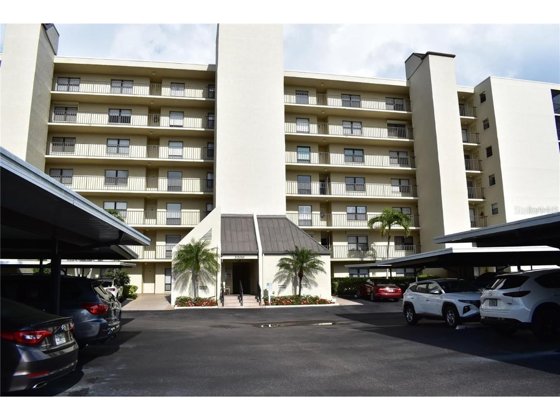 3200 Cove Cay Drive #5F Clearwater FL 33760 - COVE CAY MARINA OM711685 image1