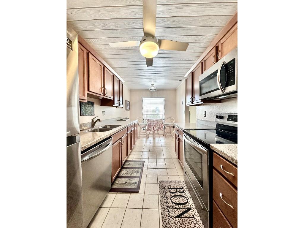 3200 Cove Cay Drive #5F Clearwater FL 33760 - COVE CAY MARINA OM711685 image3