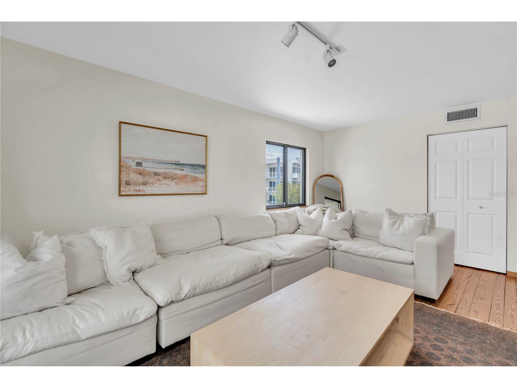 3200 Gulf Boulevard #202 Saint Pete Beach FL 33706 TB8465551 image10