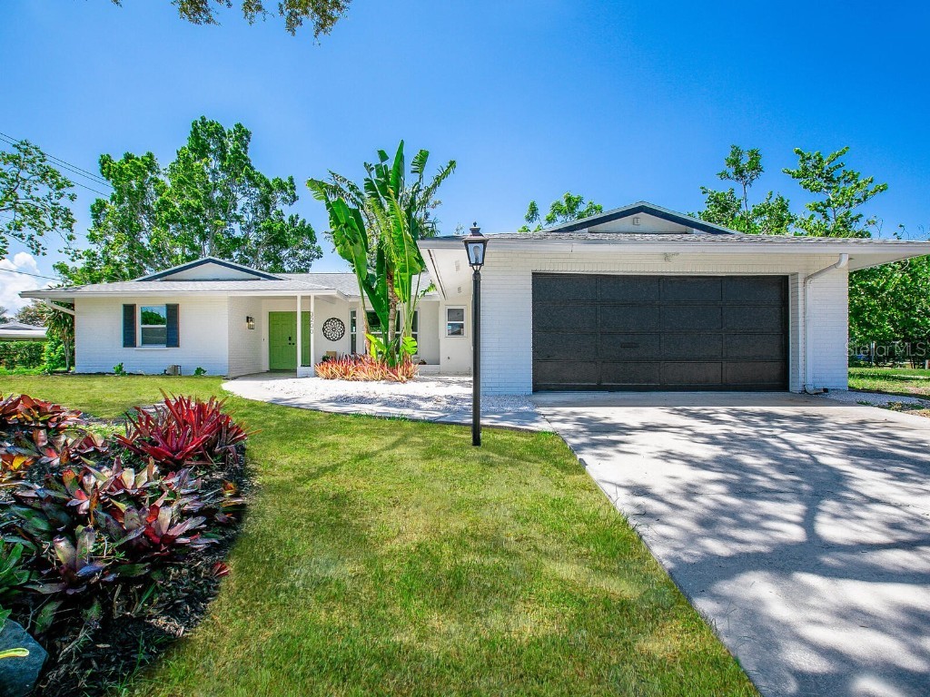 3200 Pinecrest Street Sarasota FL 34239 A4579298 image1