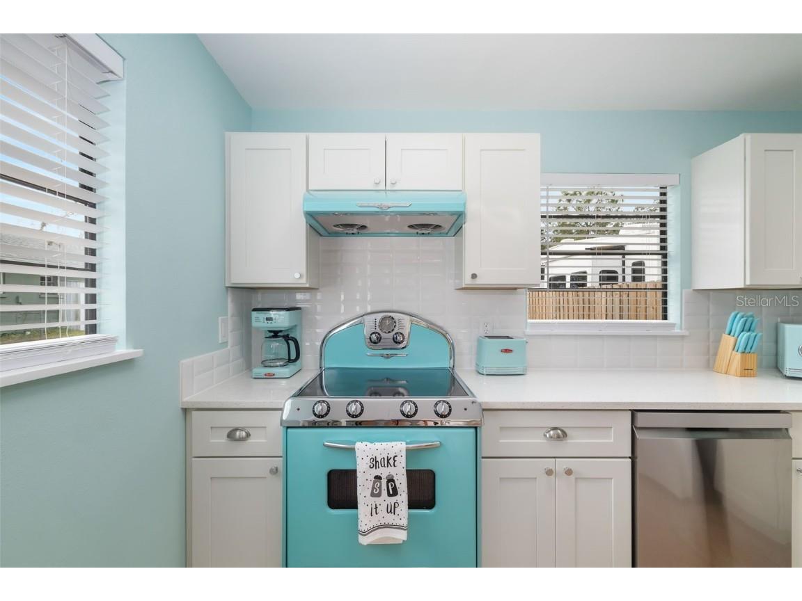 3200 Tobero Lane Sarasota FL 34235 A4672165 image16