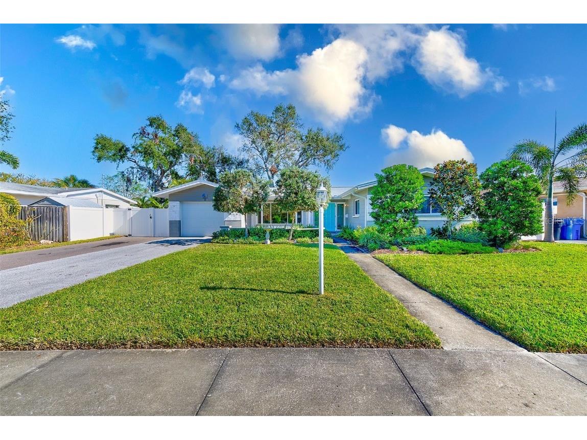 3201 61st Street N Saint Petersburg FL 33710 TB8327256 image1