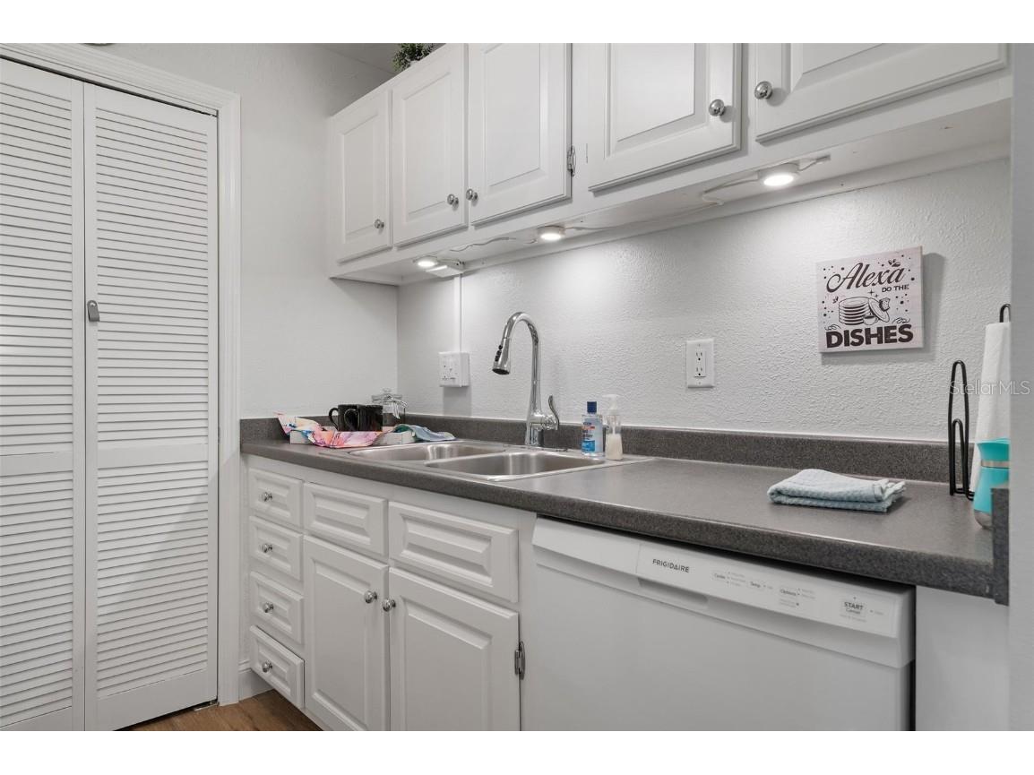 3201 Beneva Road #201 Sarasota FL 34232 A4574874 image11