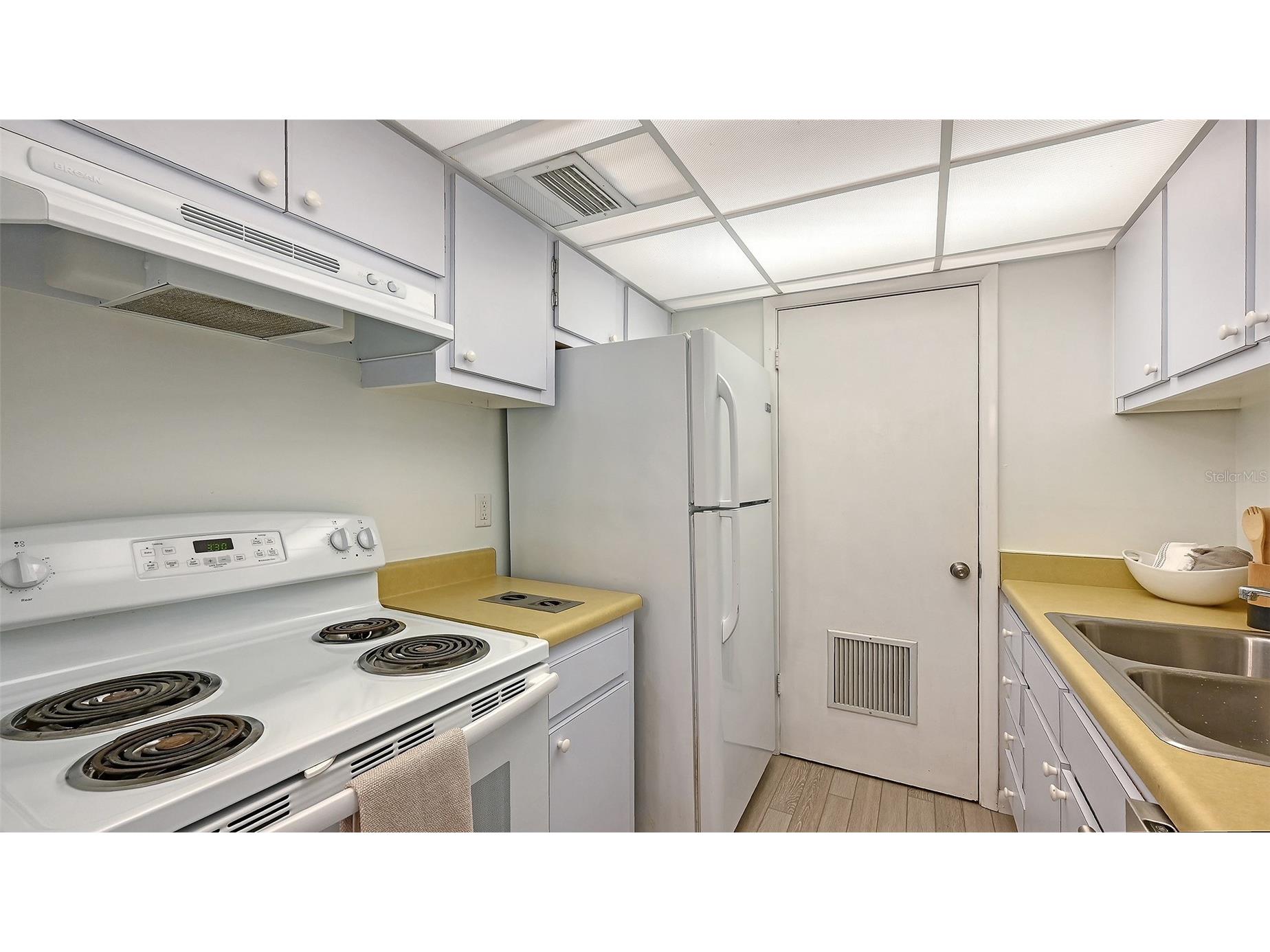 3201 Beneva Road #204 Sarasota FL 34232 A4683171 image14