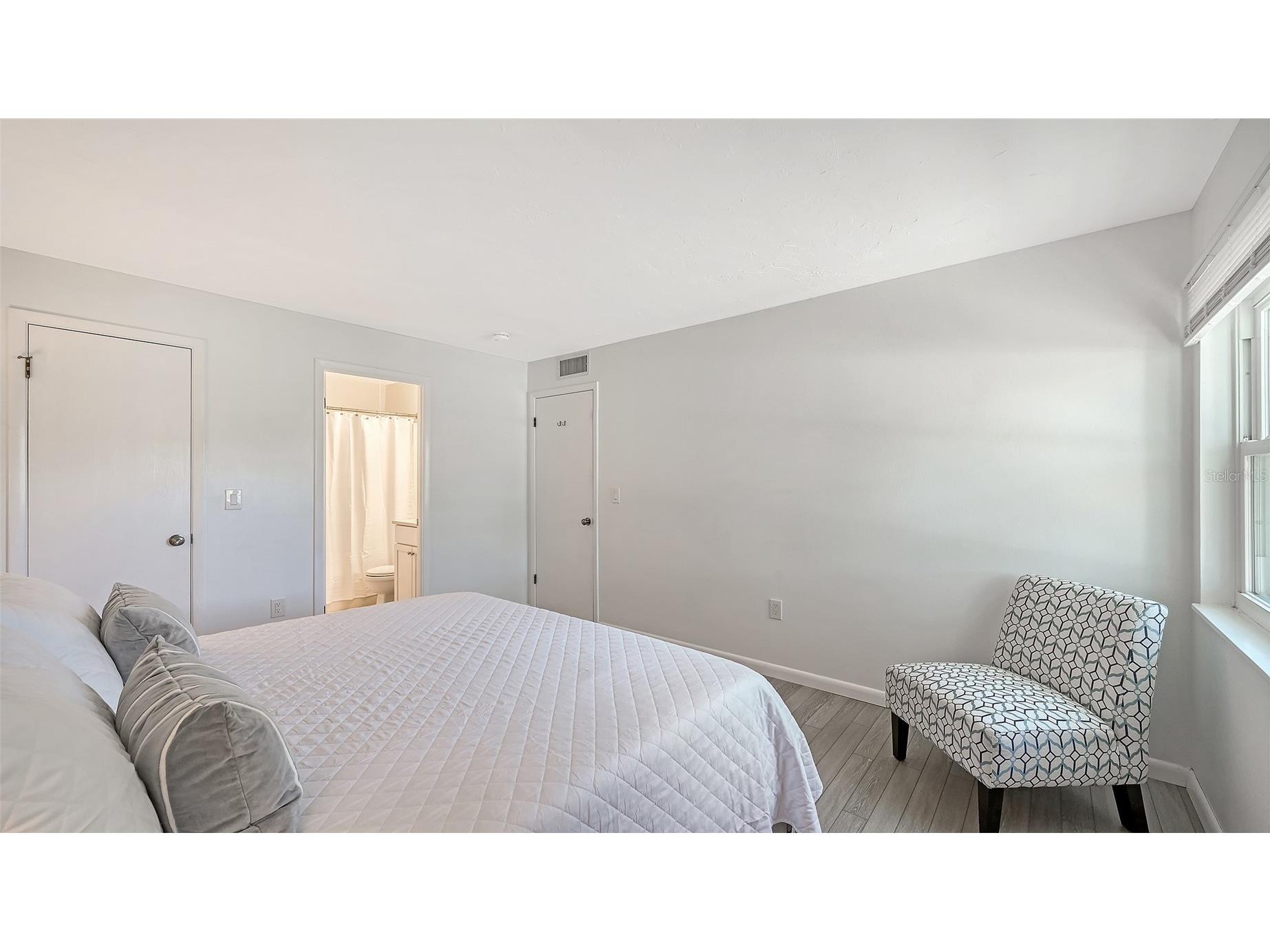 3201 Beneva Road #204 Sarasota FL 34232 A4683171 image16