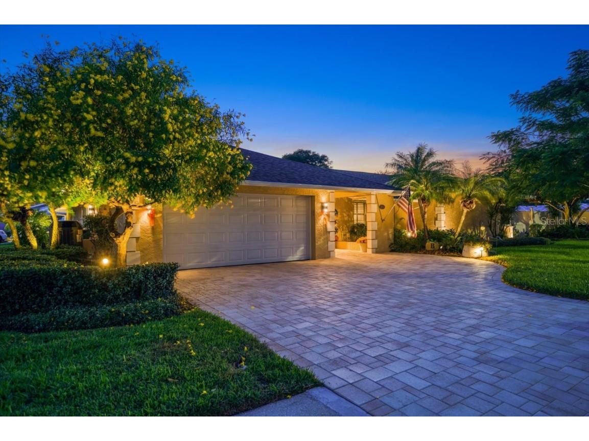 3201 Bluffs Drive Largo FL 33770 U8218636 image1