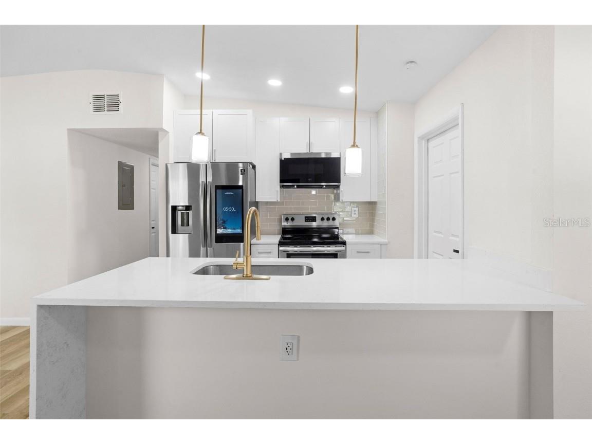 3202 Kathleen Drive Orlando FL 32810 O6365193 image8