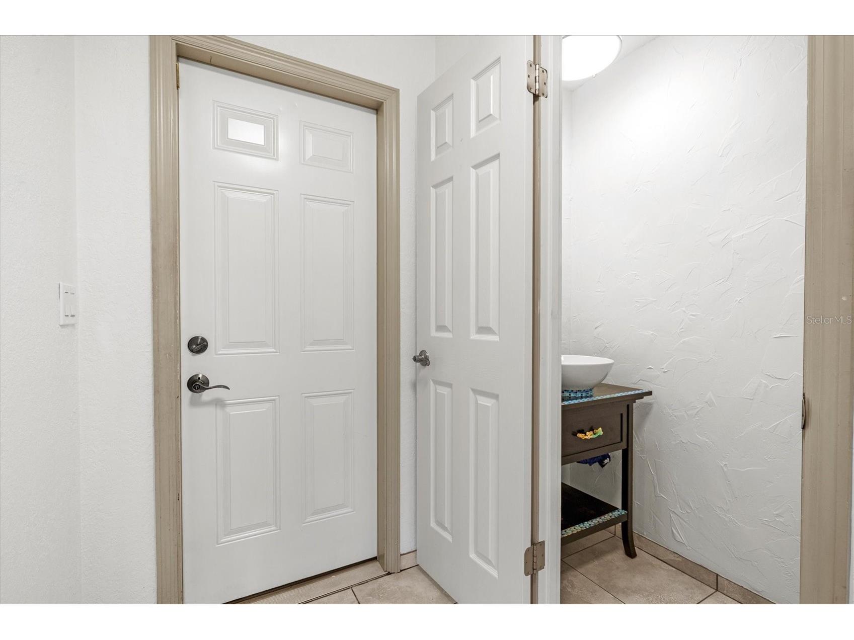 3202 Ramblewood Drive N Sarasota FL 34237 A4690385 image5