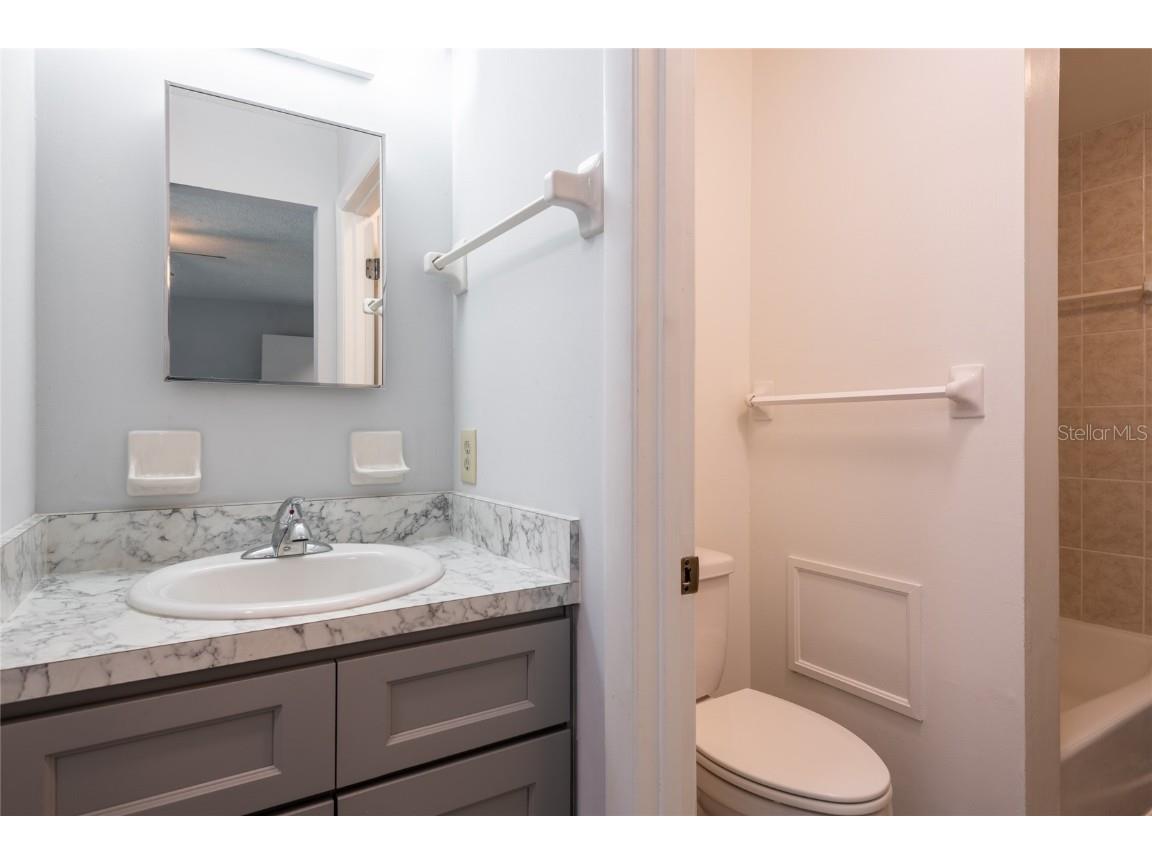 3202 W De Leon Street #B Tampa FL 33609 TB8417996 image20