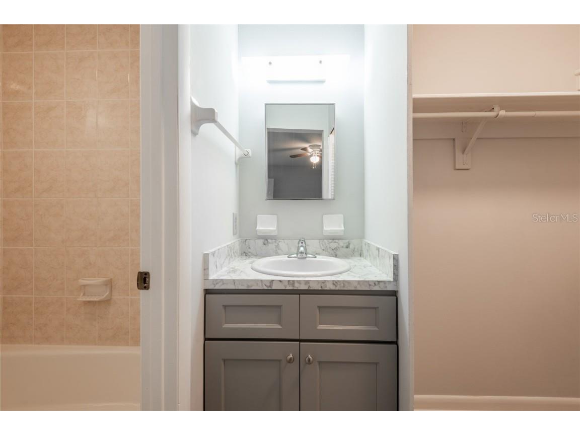 3202 W De Leon Street #B Tampa FL 33609 TB8417996 image25
