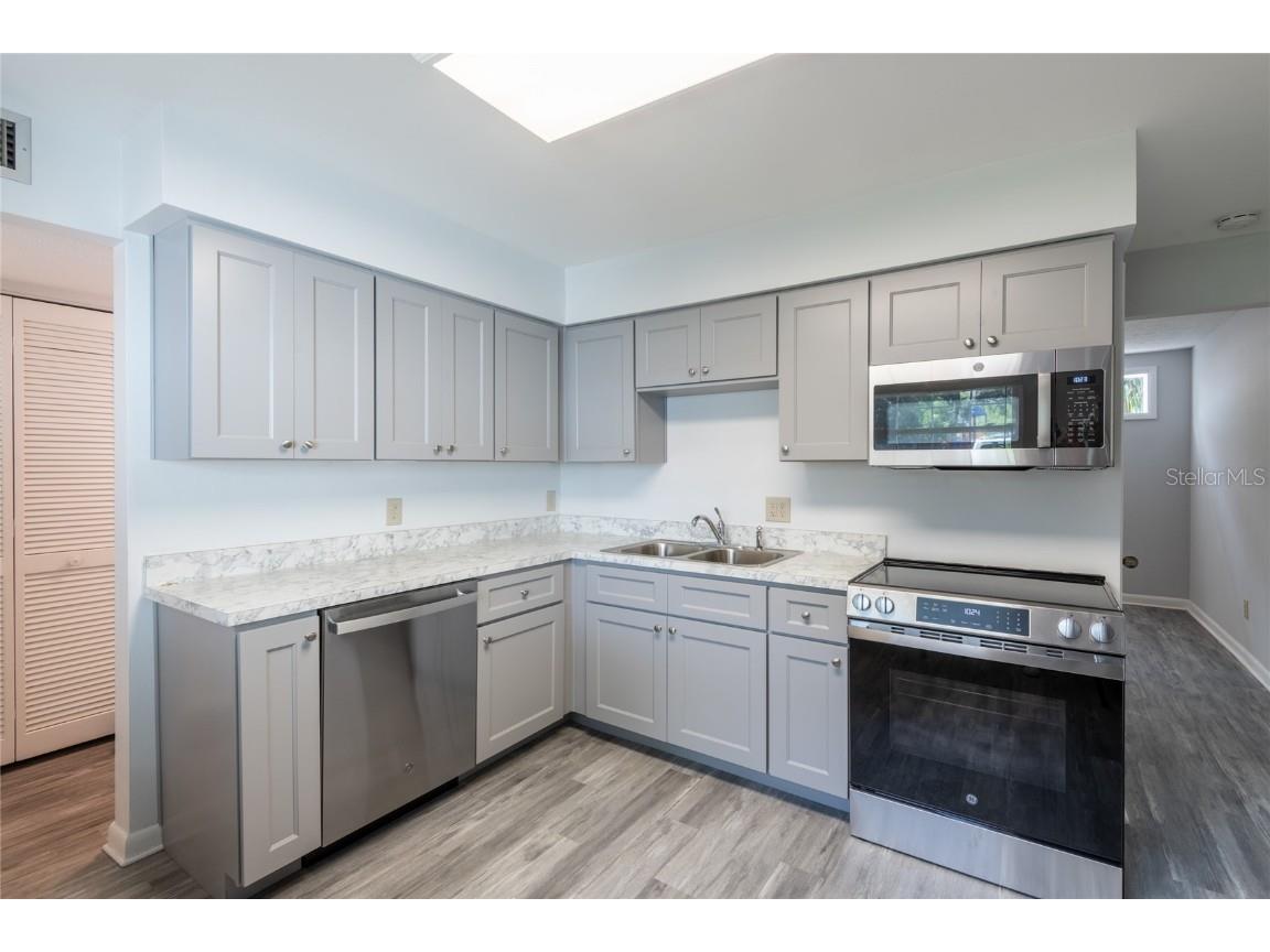 3202 W De Leon Street #B Tampa FL 33609 TB8417996 image3