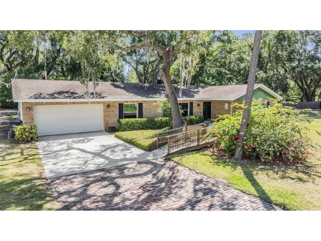 3203 Amaya Court Brandon FL 33511 W7864461 image1