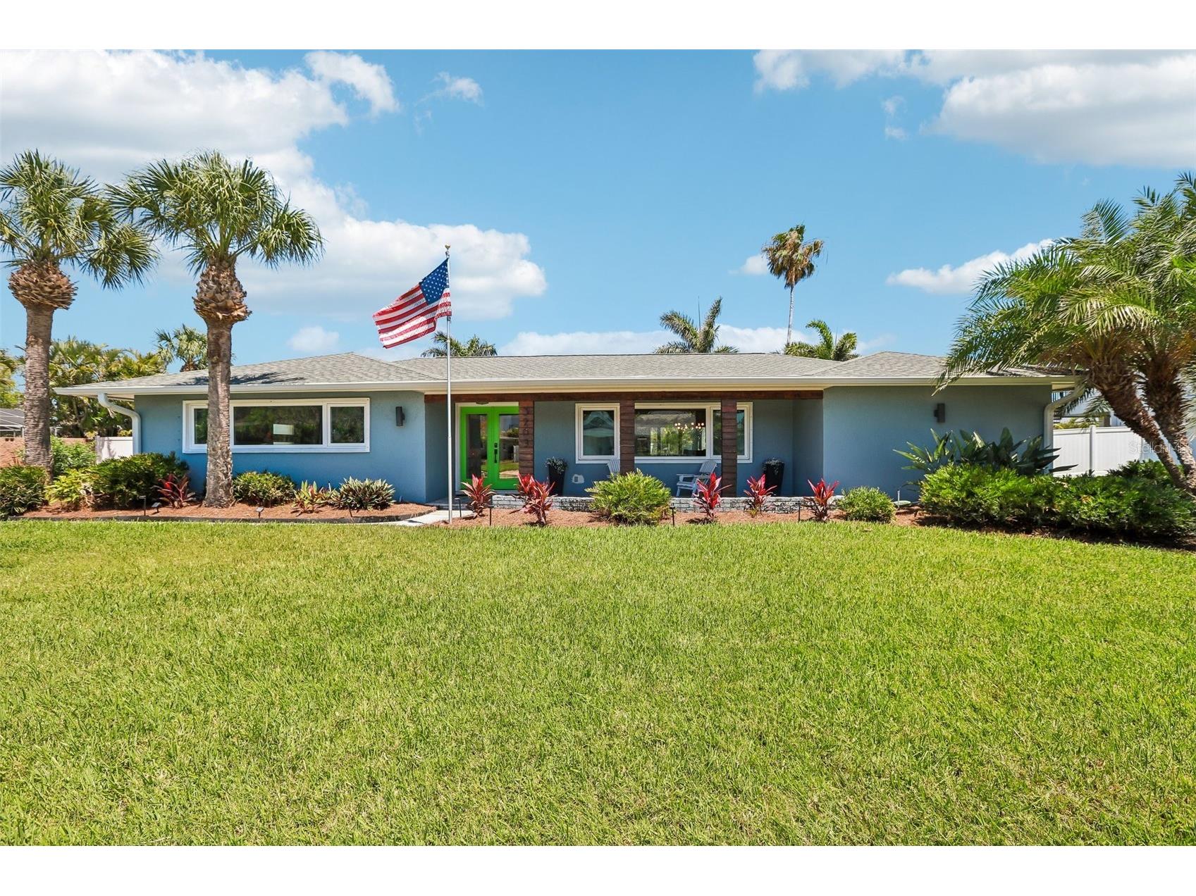 3203 Hibiscus Drive W Belleair Beach FL 33786 TB8504699 image1