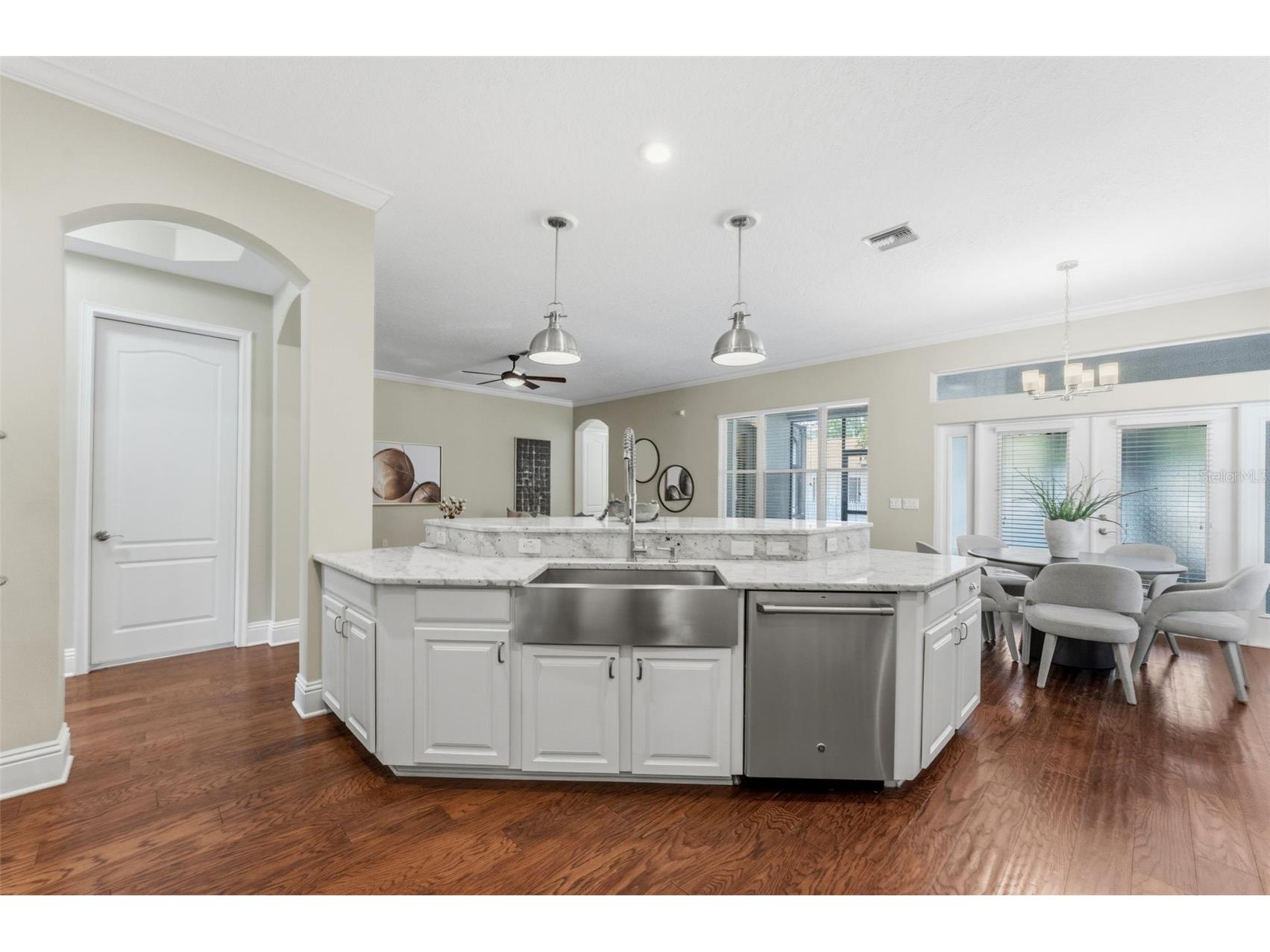 3203 Lake Green Court Tampa FL 33611 TB8512883 image11