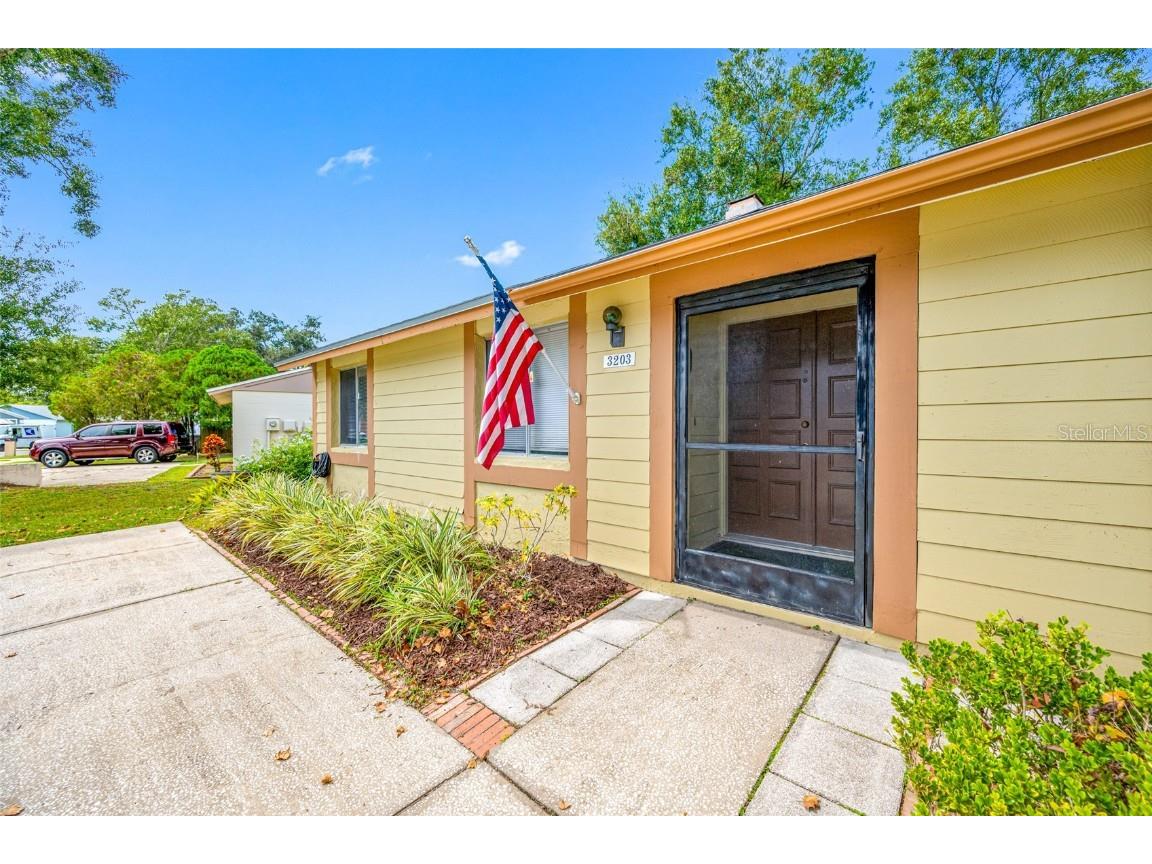 3203 Sandspur Drive Tampa FL 33618 TB8431712 image7