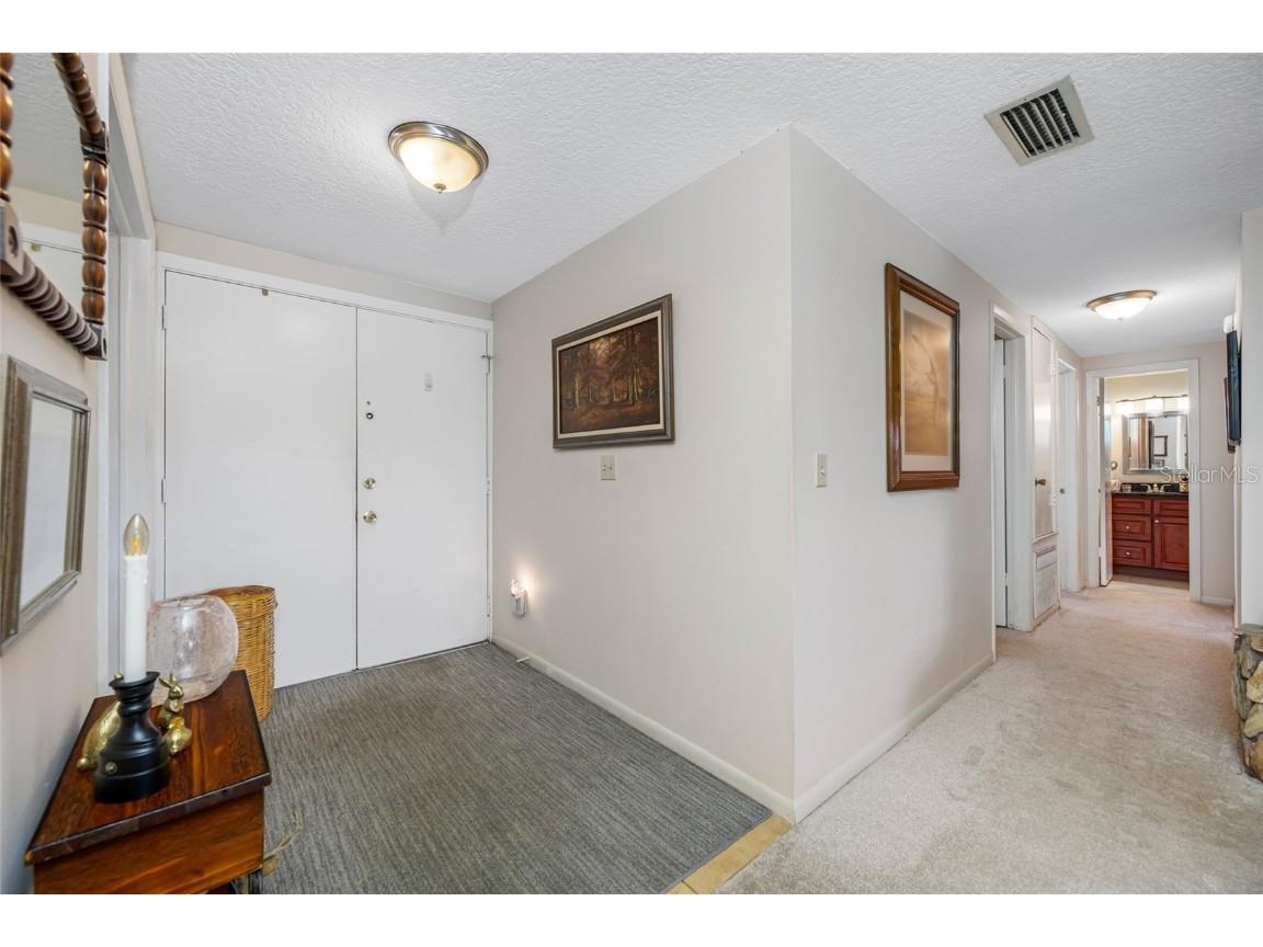 3203 Sandspur Drive Tampa FL 33618 TB8431712 image9