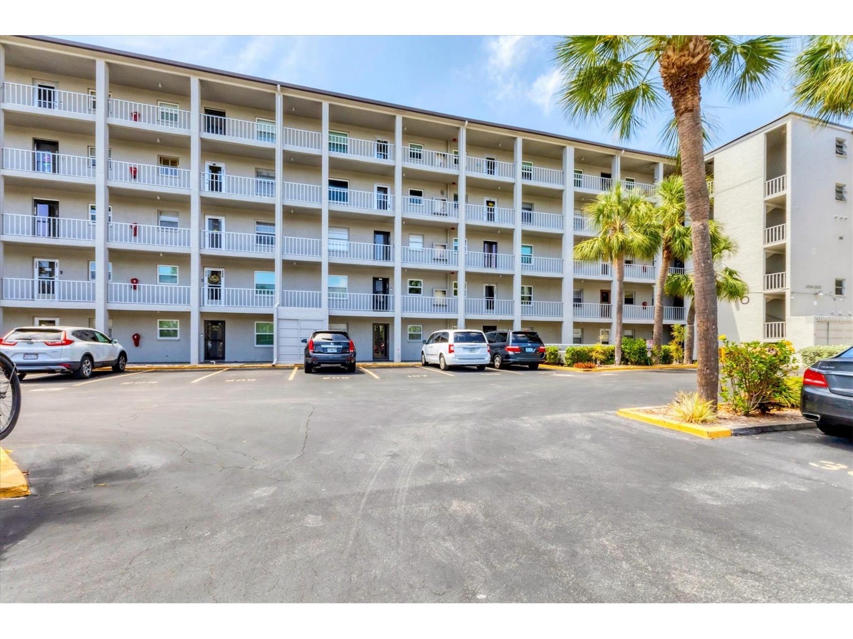 3204 Lake Bayshore Drive #407 Bradenton FL 34205 A4648104 image1