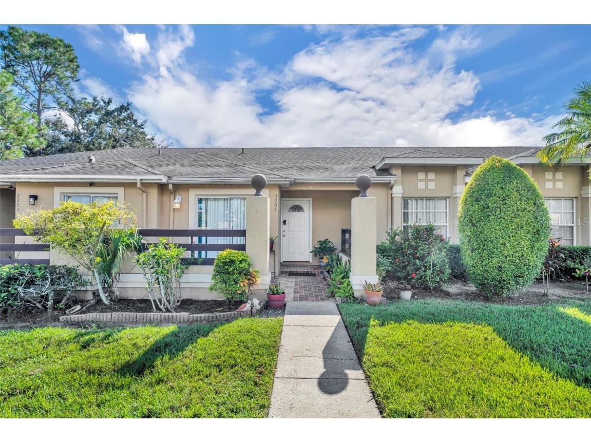 3204 Tidewater Drive Kissimmee FL 34743 O6347623 image1