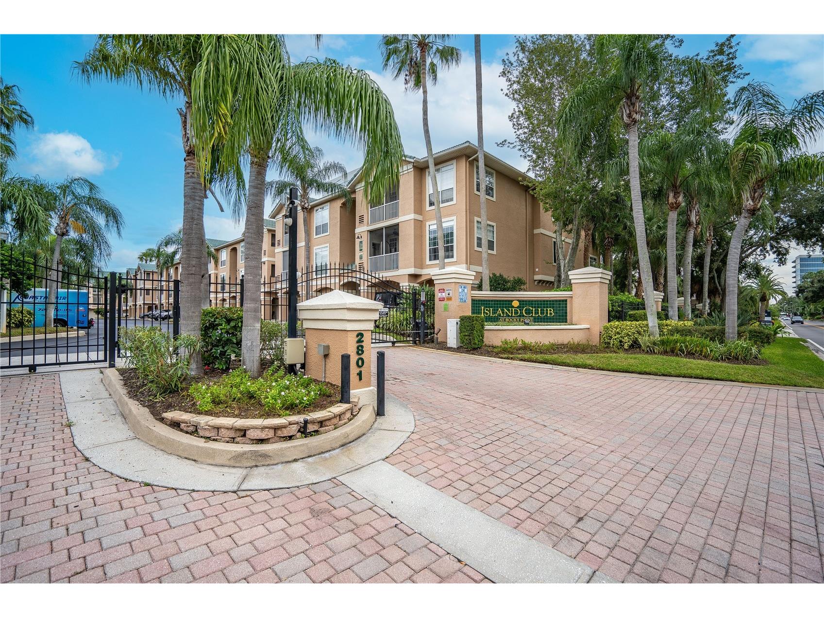 3205 Bay Club Circle #3205 Tampa FL 33607 TB8516359 image1