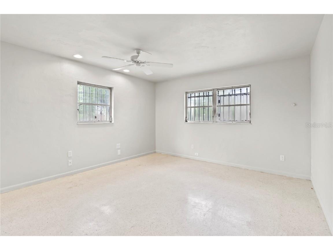 3205 Bougainvillea Street Sarasota FL 34239 A4666604 image10