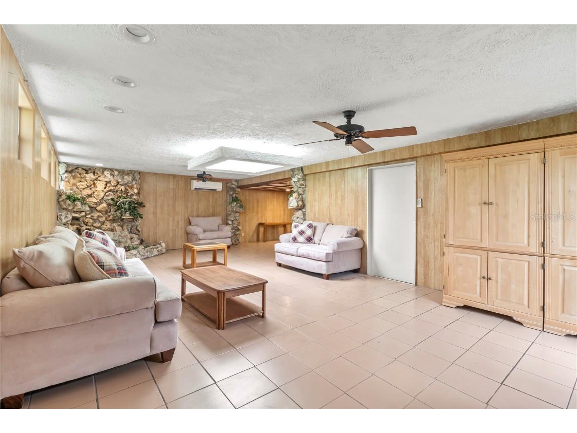 3205 Bougainvillea Street Sarasota FL 34239 A4666604 image19