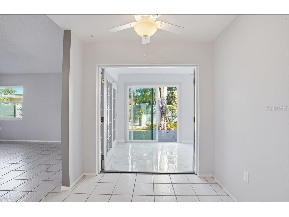 3205 Golden Eagle Lane Sarasota FL 34231 A4677694 image24