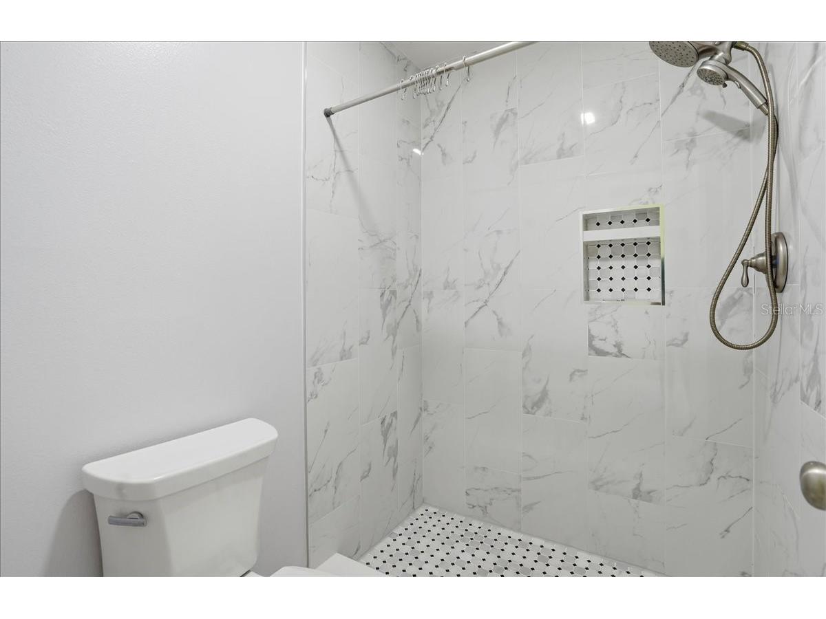 3205 Golden Eagle Lane Sarasota FL 34231 A4677694 image41