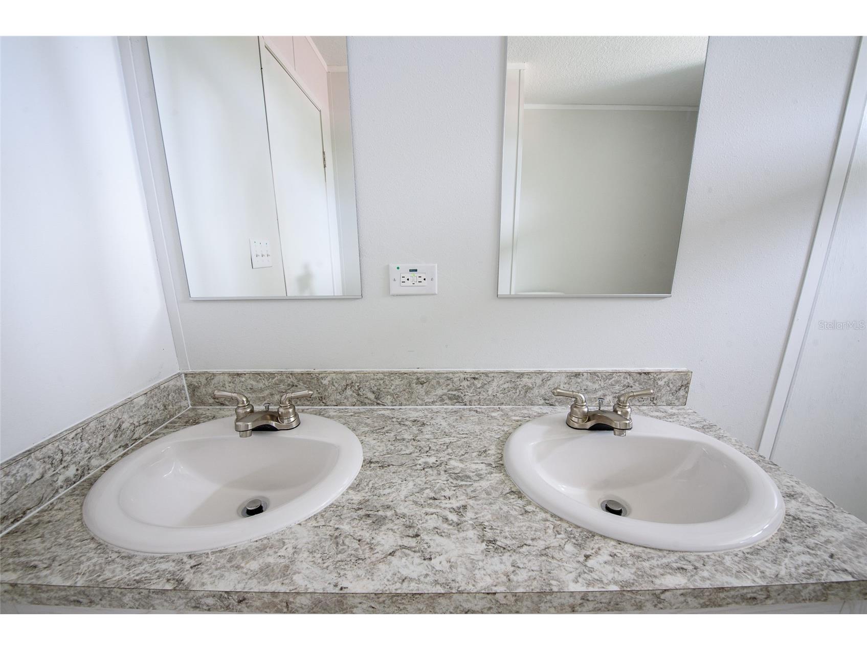 3205 J And J Manor Road Lakeland FL 33810 L4962210 image9