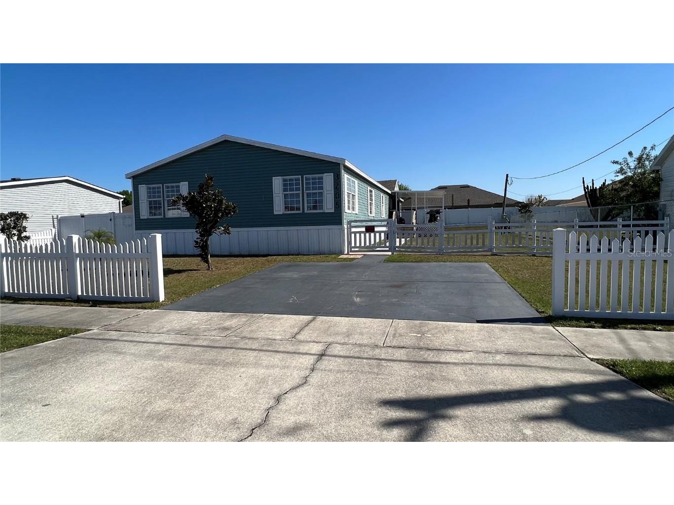 3205 Silver Lake Court Kissimmee FL 34744 S5081525 image1