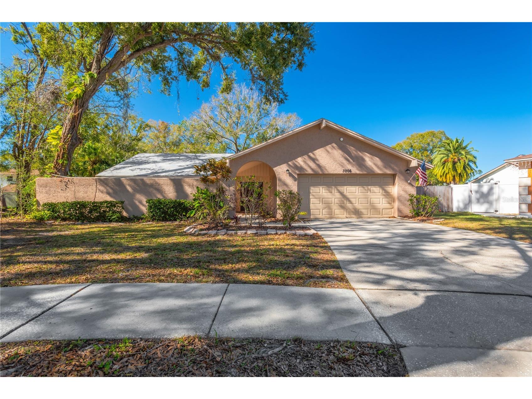 3206 Shady Glen Circle Tampa FL 33618 TB8466709 image1